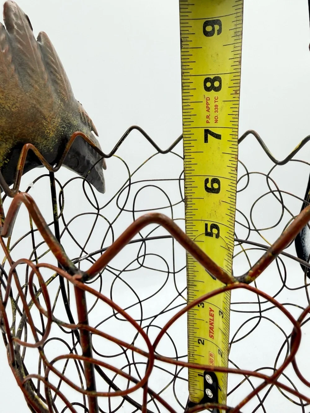 Rustic Metal Rooster Chicken Wire Basket Farmhouse Egg Basket Country Decor
